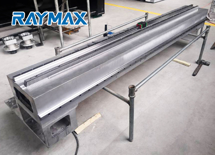 ប្រទេសចិនផលិតបានល្អ 1kw,1500w,2kw, 3kw,4kw,6kw, 12kw fiber laser cutting machine with IPG, Raycus power for metal